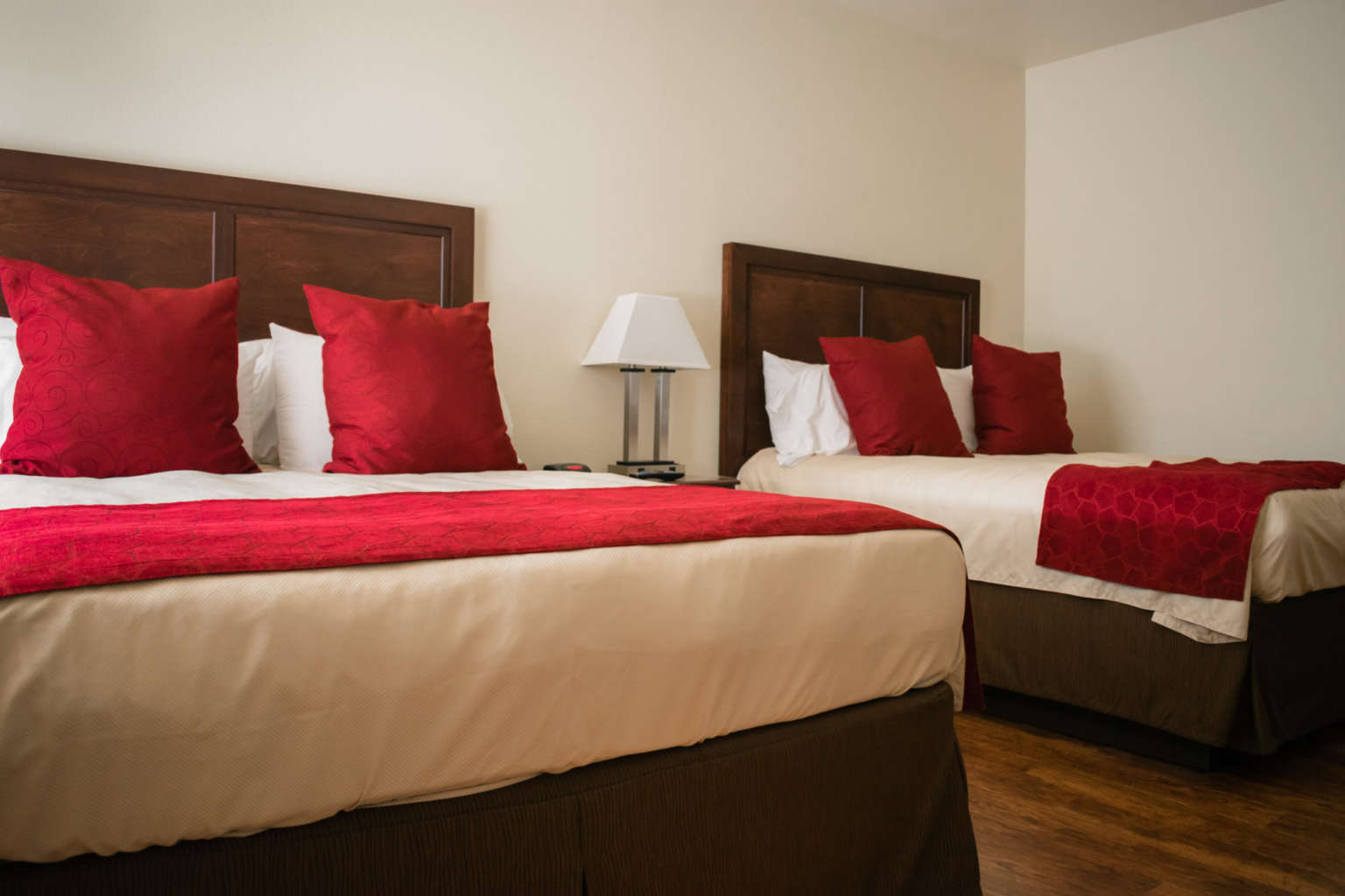 LoydLodge_0825